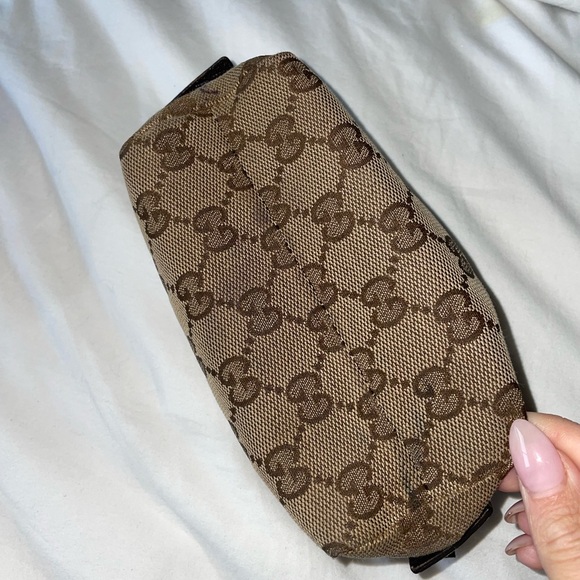 small Gucci GG canvas monogram cosmetic bag - Picture 5 of 5
